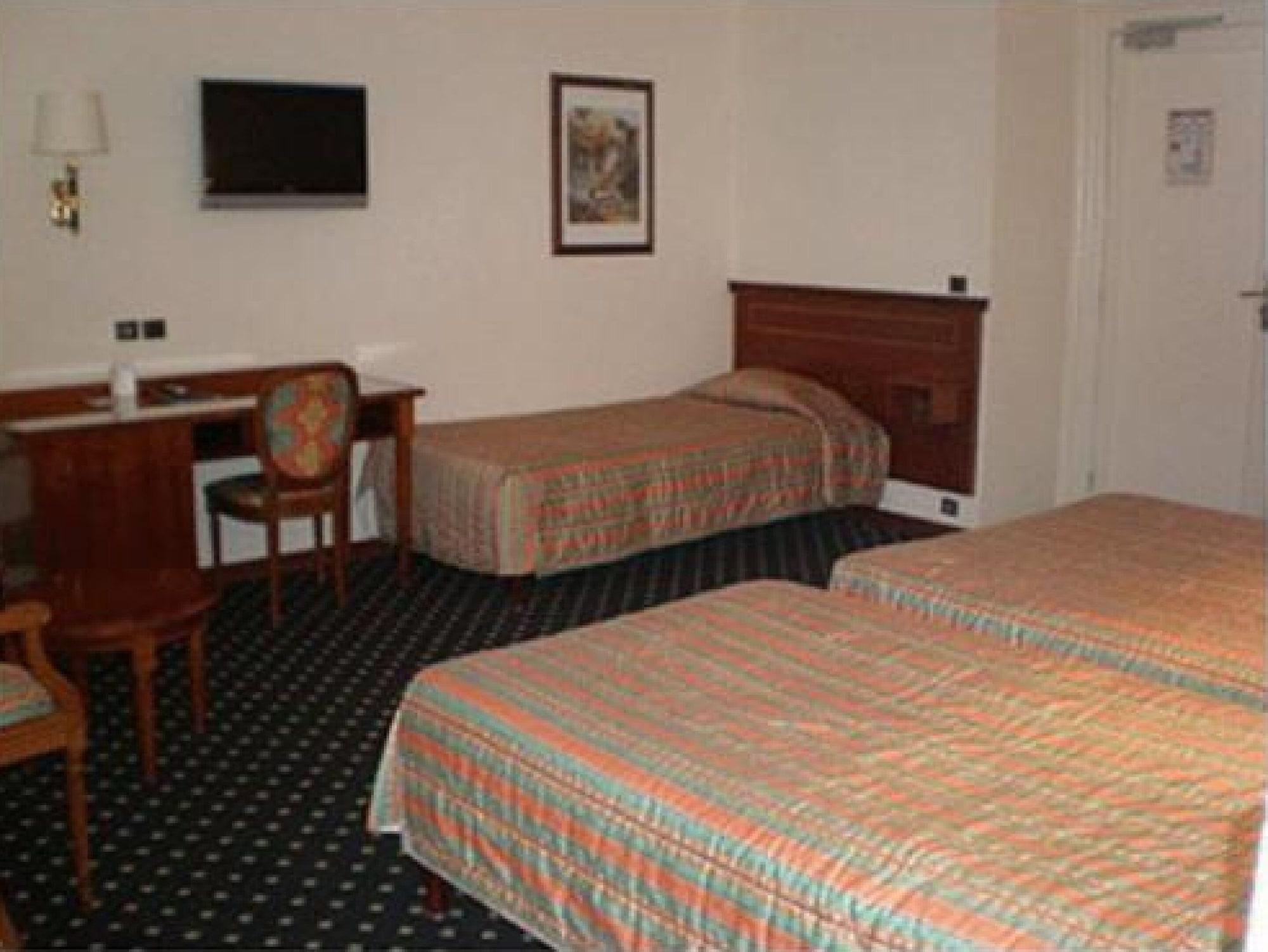 Bristol Hotel 4*
